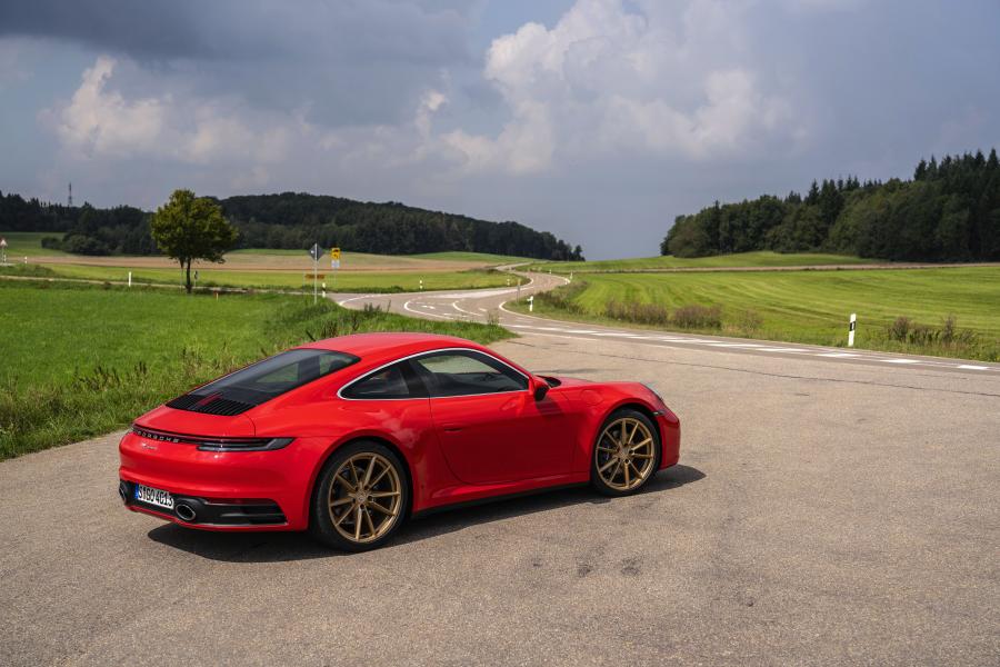  Porsche 911 Carrera (992) 2019 года  (WW) (фото 15 из 148)